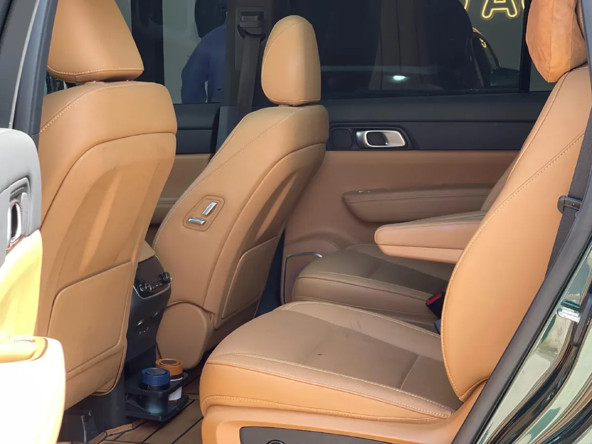 2021 Li ONE Range Extended 131HP REEV 40.5KWH,autocango,china used car exporter,china ev exporter,chinese used car exporter,chinese used ev exporter