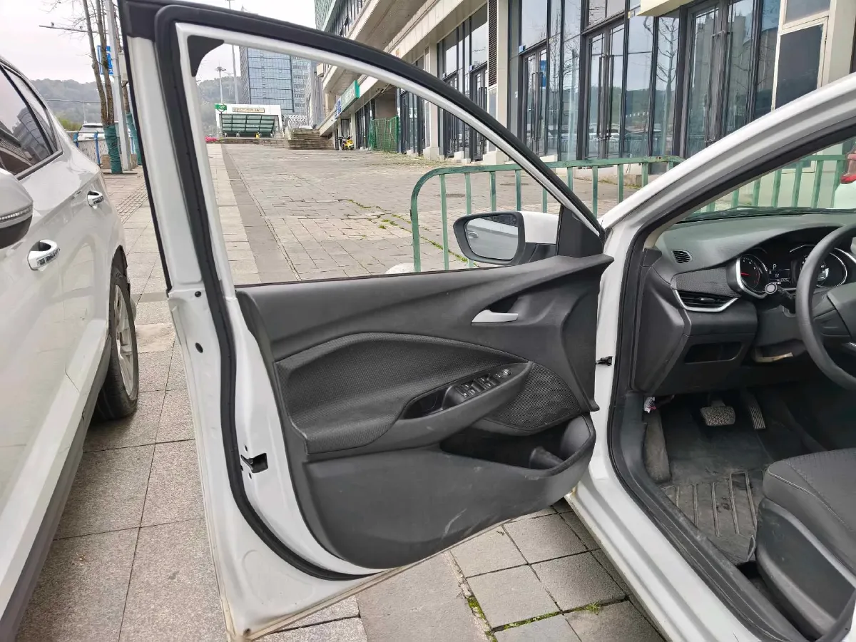 2021 Chevrolet Cavalier 1.0T 125HP L3 6AT,autocango,china used car exporter,china ev exporter,chinese used car exporter,chinese used ev exporter