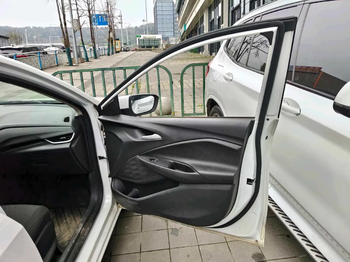 2021 Chevrolet Cavalier 1.0T 125HP L3 6AT,autocango,china used car exporter,china ev exporter,chinese used car exporter,chinese used ev exporter