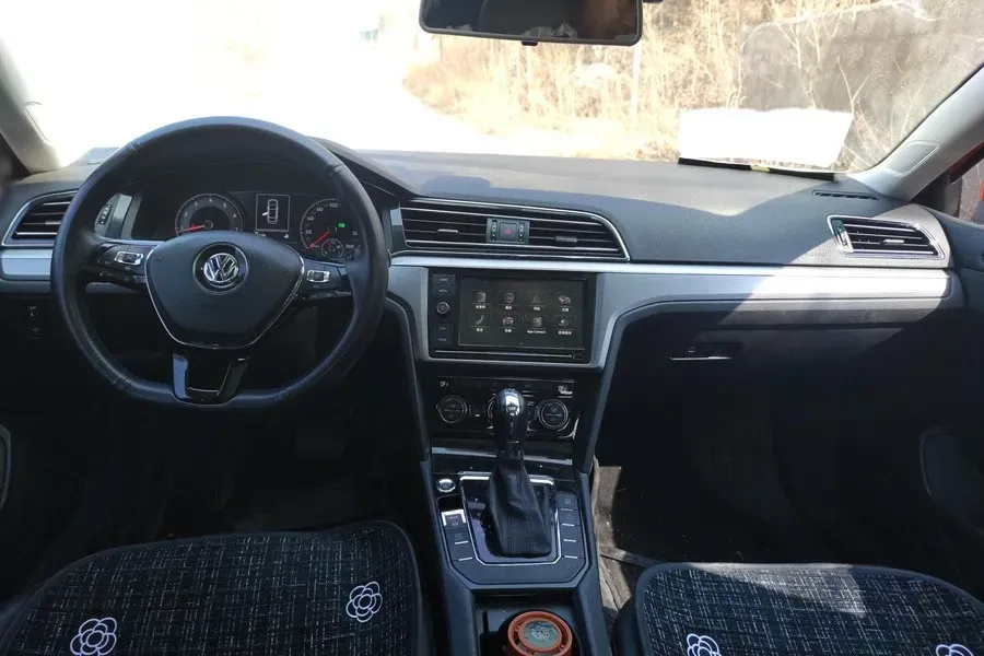 2019 Volkswagen Passat 1.4T 150HP L4 7DCT,autocango,china used car exporter,china ev exporter,chinese used car exporter,chinese used ev exporter