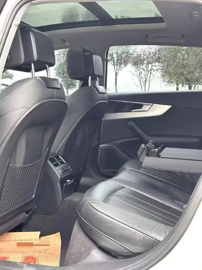 2020 Audi A4L 2.0T 190HP L4 7DCT,autocango,china used car exporter,china ev exporter,chinese used car exporter,chinese used ev exporter