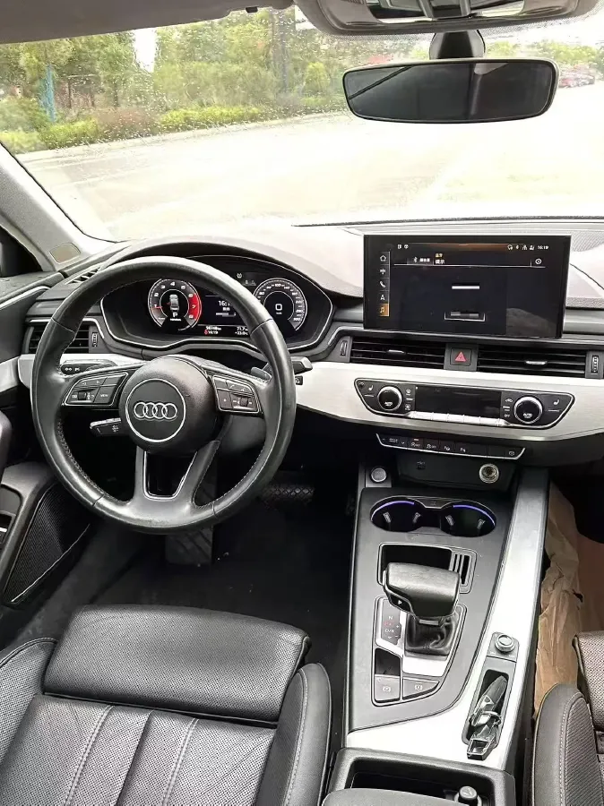 2020 Audi A4L 2.0T 190HP L4 7DCT,autocango,china used car exporter,china ev exporter,chinese used car exporter,chinese used ev exporter