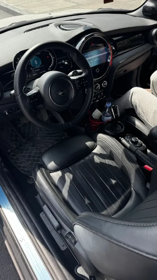 2023 MINI MINI 2.0T 178HP L4 7DCT,autocango,china used car exporter,china ev exporter,chinese used car exporter,chinese used ev exporter