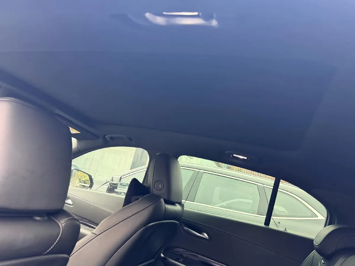 2021 Cadillac XT4 2.0T 237HP L4 9AT,autocango,china used car exporter,china ev exporter,chinese used car exporter,chinese used ev exporter