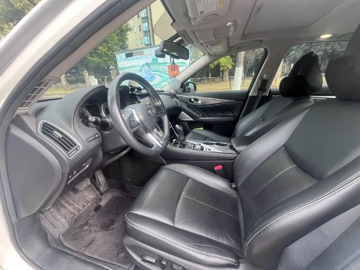 2018 Jeep Grand Commander 2.0T 265HP L4 9AT,autocango,china used car exporter,china ev exporter,chinese used car exporter,chinese used ev exporter