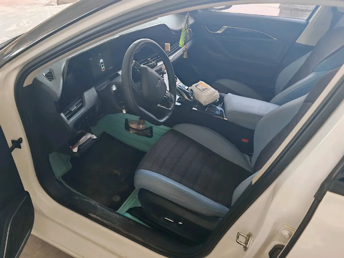 2021 Bestune B70 1.5T 169HP L4 7DCT,autocango,china used car exporter,china ev exporter,chinese used car exporter,chinese used ev exporter