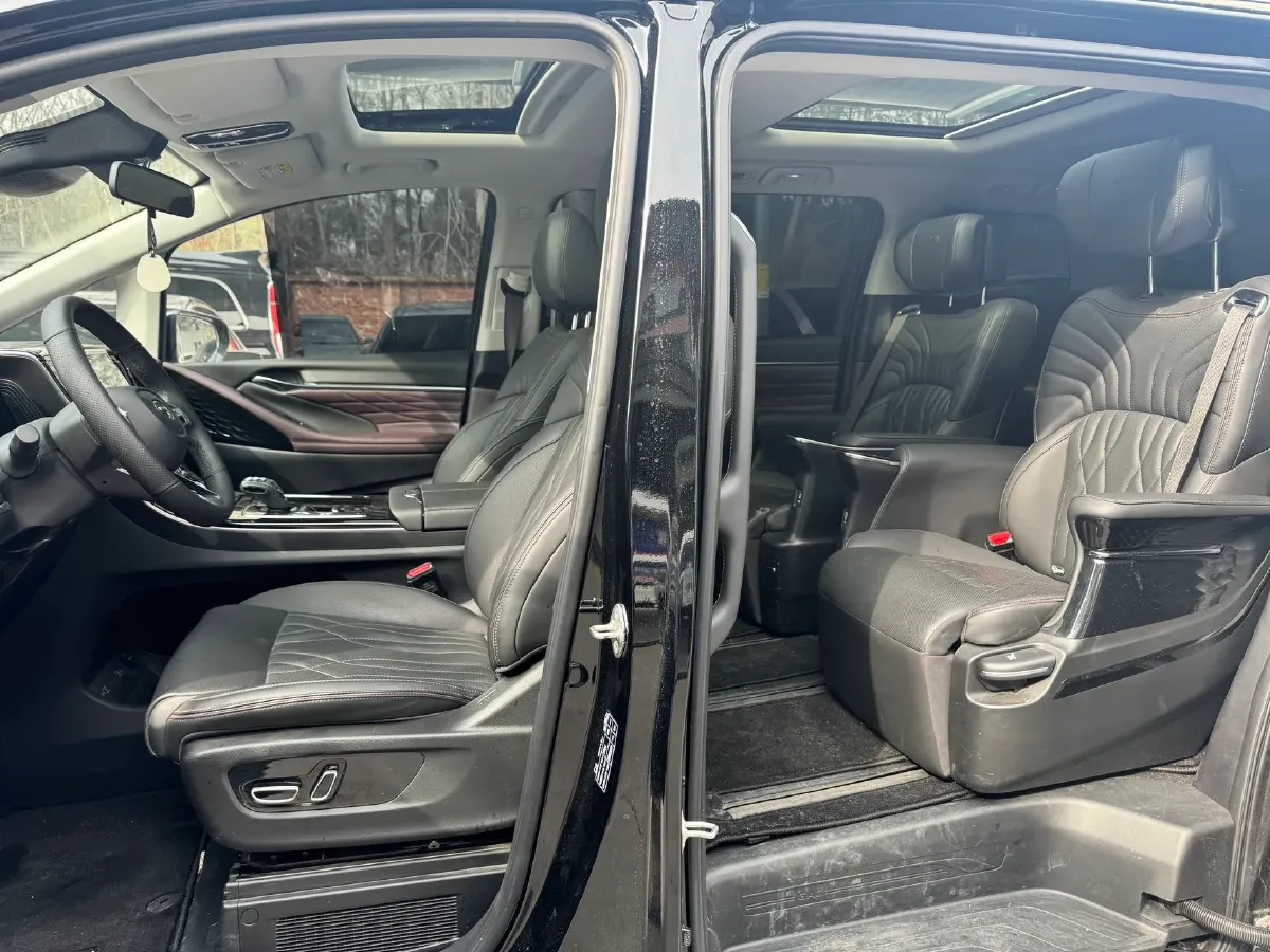 2024 GAC Trumpchi M8 2.0T 252HP L4 8AT,autocango,china used car exporter,china ev exporter,chinese used car exporter,chinese used ev exporter