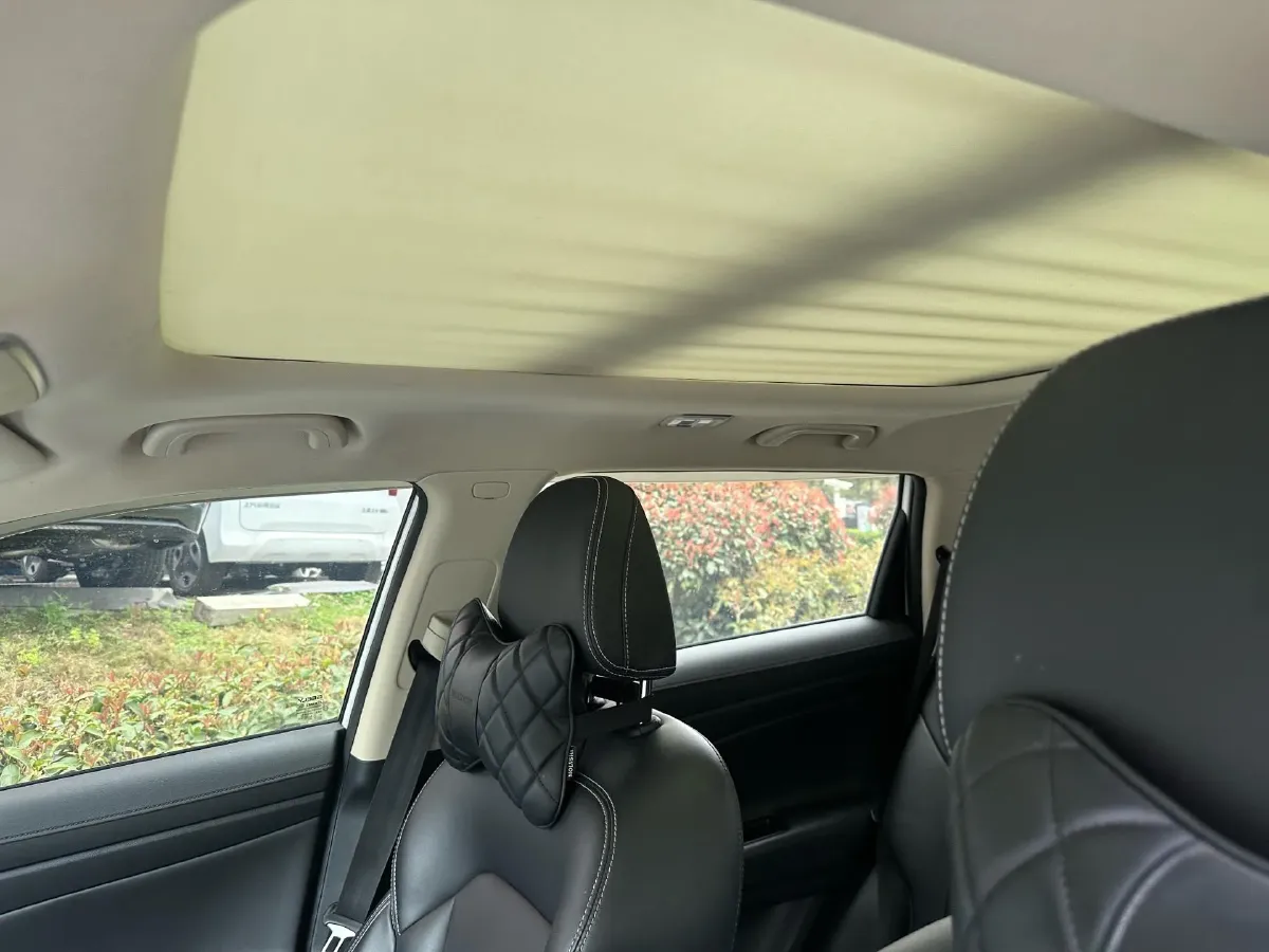 2020 Roewe i6 1.5T 169HP L4 7DCT,autocango,china used car exporter,china ev exporter,chinese used car exporter,chinese used ev exporter