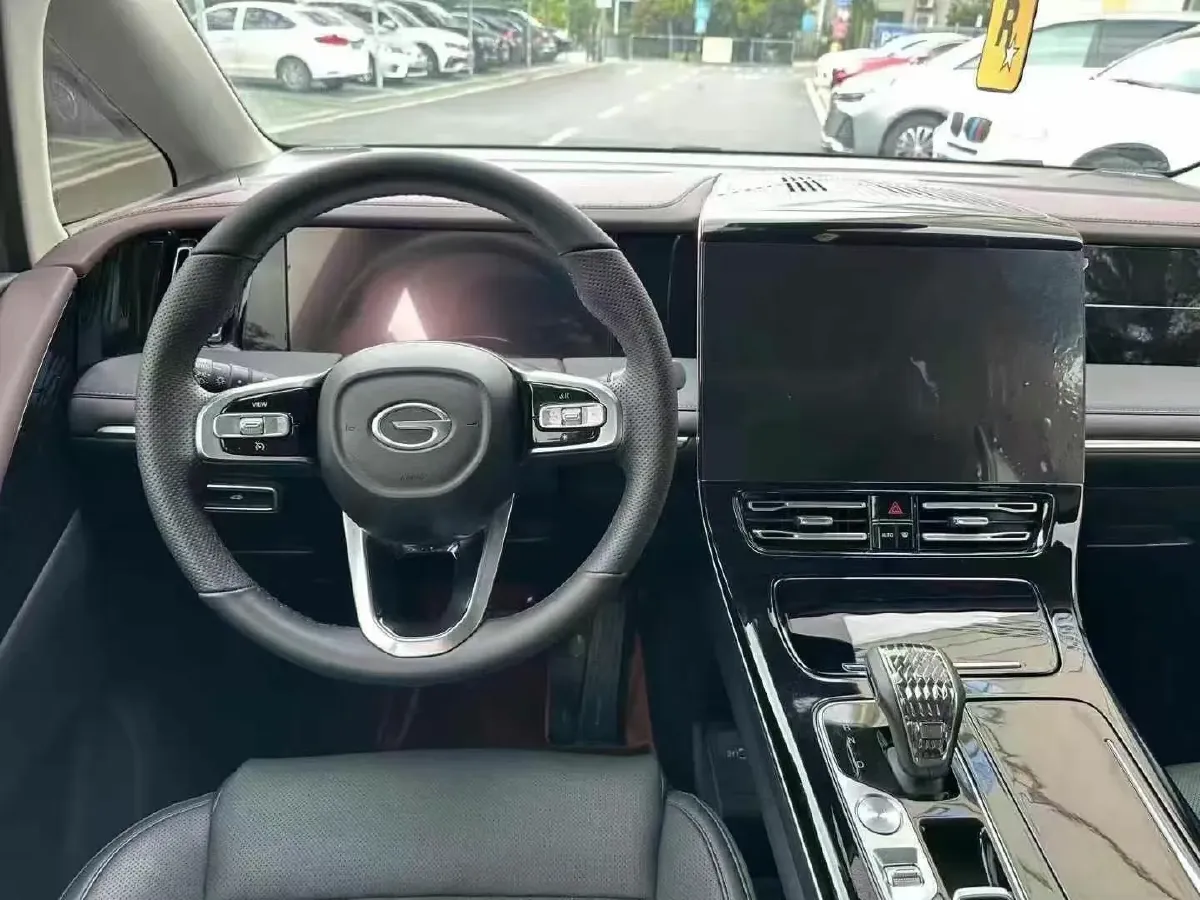 2024 GAC Trumpchi M8 2.0T 252HP L4 8AT,autocango,china used car exporter,china ev exporter,chinese used car exporter,chinese used ev exporter