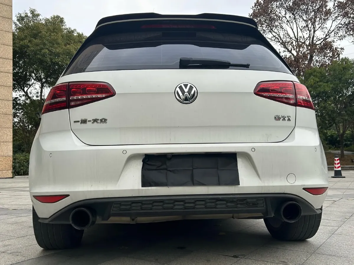 2016 Volkswagen GolfGTI 2.0T 220HP L4 7DCT,autocango,china used car exporter,china ev exporter,chinese used car exporter,chinese used ev exporter