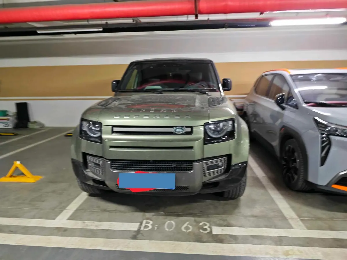 2023 Land Rover Defender 2.0T 300HP L4 8AT,autocango,china used car exporter,china ev exporter,chinese used car exporter,chinese used ev exporter