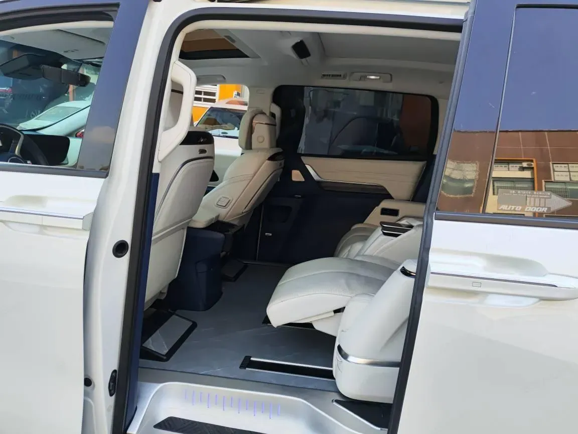 2023 Buick Century 2.0T 237HP L4 9AT,autocango,china used car exporter,china ev exporter,chinese used car exporter,chinese used ev exporter