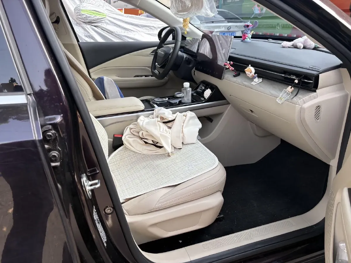 2023 WuLing XingGuang 1.5L 106HP L4 E-CVT PHEV 20.5KWH,autocango,china used car exporter,china ev exporter,chinese used car exporter,chinese used ev exporter