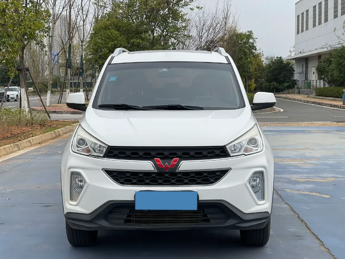 2018 WuLing HongGuang S3 1.5T 150HP L4 6MT,autocango,china used car exporter,china ev exporter,chinese used car exporter,chinese used ev exporter