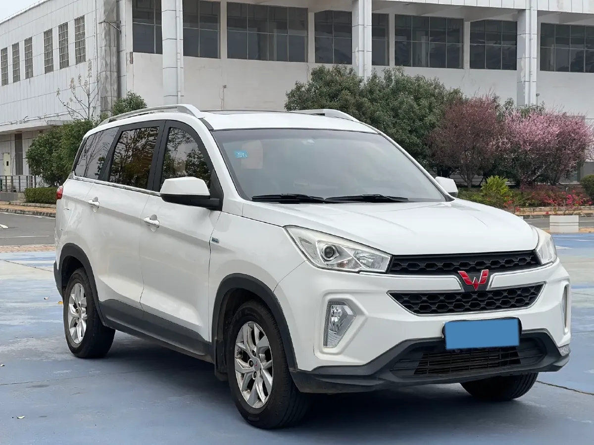 2018 WuLing HongGuang S3 1.5T 150HP L4 6MT,autocango,china used car exporter,china ev exporter,chinese used car exporter,chinese used ev exporter