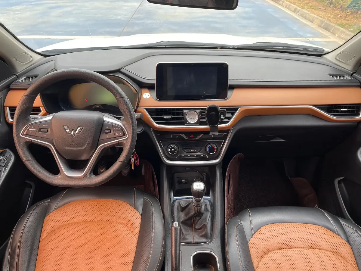 2018 WuLing HongGuang S3 1.5T 150HP L4 6MT,autocango,china used car exporter,china ev exporter,chinese used car exporter,chinese used ev exporter