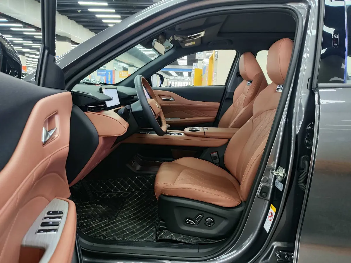 2024 ChangAn UNI-Z 1.5L 98HP L4 E-CVT PHEV 18.4KWH,autocango,china used car exporter,china ev exporter,chinese used car exporter,chinese used ev exporter