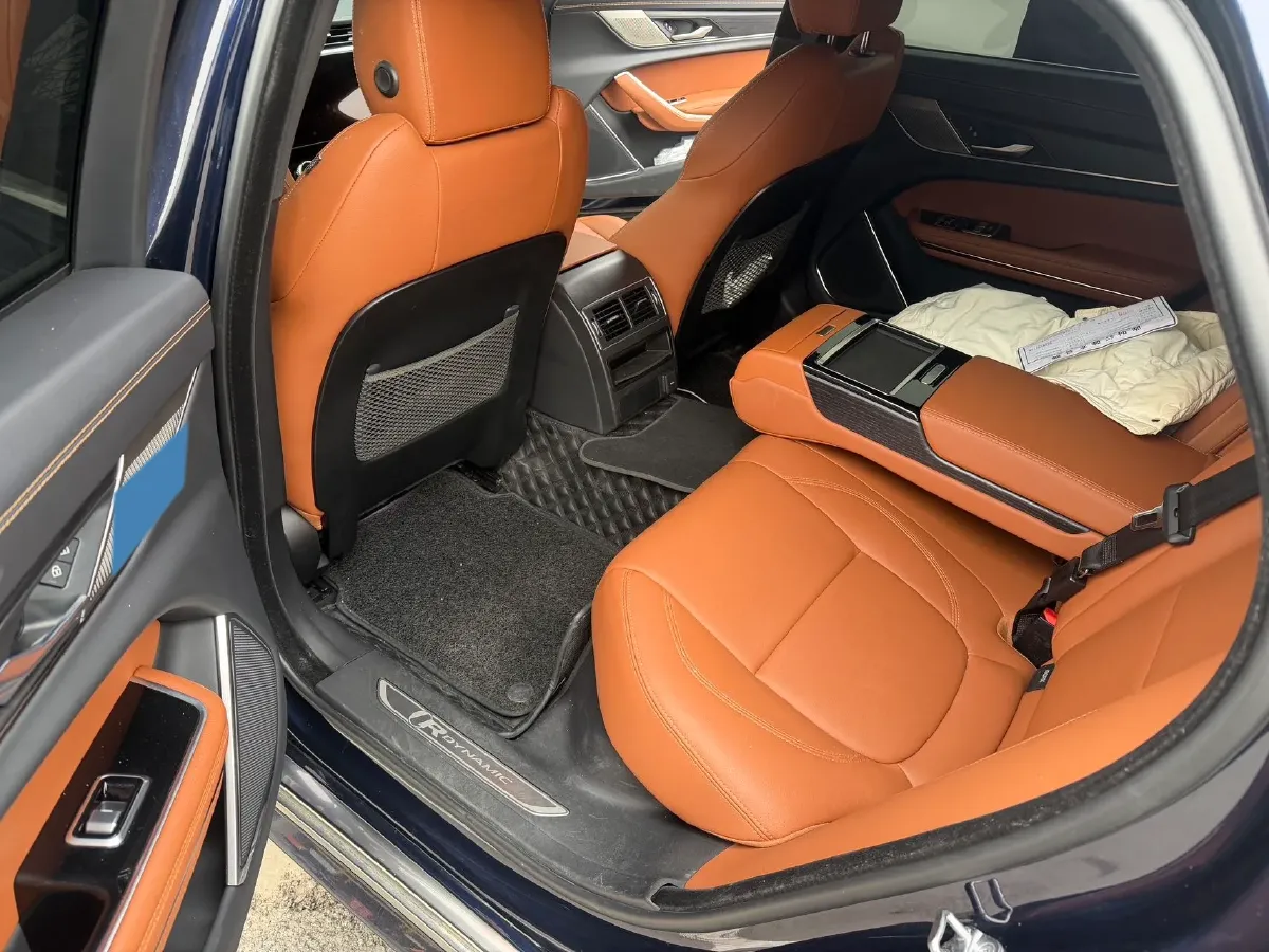 2021 Jaguar XFL 2.0T 250HP L4 8AT,autocango,china used car exporter,china ev exporter,chinese used car exporter,chinese used ev exporter