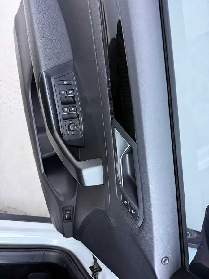 2021 Volkswagen T-Roc 1.4T 150HP L4 7DCT,autocango,china used car exporter,china ev exporter,chinese used car exporter,chinese used ev exporter