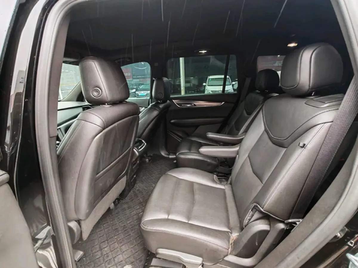 2022 Cadillac XT6 2.0T 237HP L4 9AT,autocango,china used car exporter,china ev exporter,chinese used car exporter,chinese used ev exporter