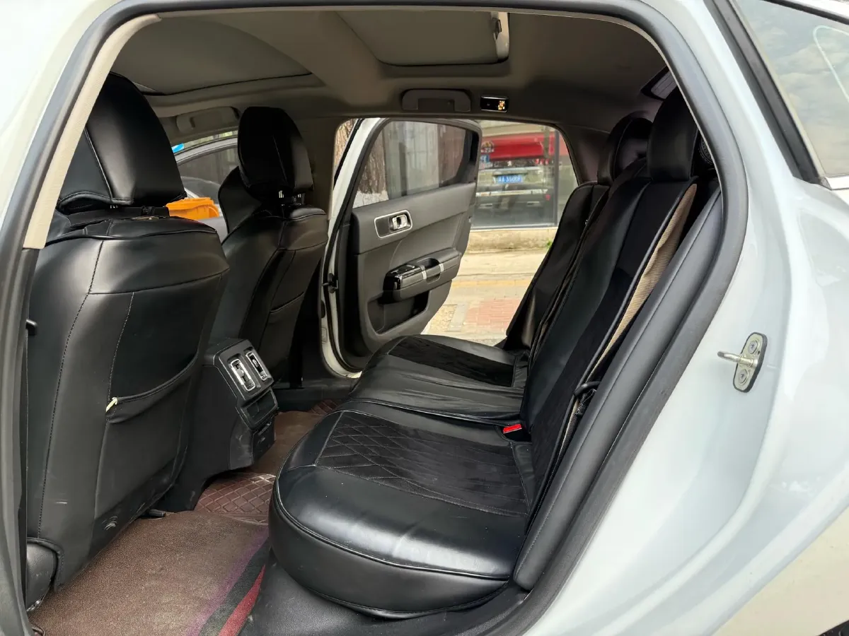 2021 Citroen C6 1.8T 211HP L4 8AT,autocango,china used car exporter,china ev exporter,chinese used car exporter,chinese used ev exporter