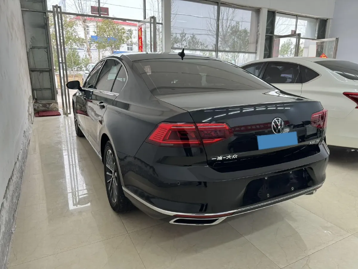 2020 Volkswagen Magotan 2.0T 186HP L4 7DCT,autocango,china used car exporter,china ev exporter,chinese used car exporter,chinese used ev exporter