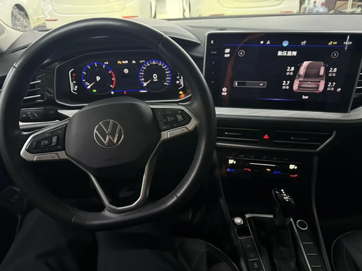 2023 Volkswagen Sagitar 1.5T 160HP L4 7DCT,autocango,china used car exporter,china ev exporter,chinese used car exporter,chinese used ev exporter