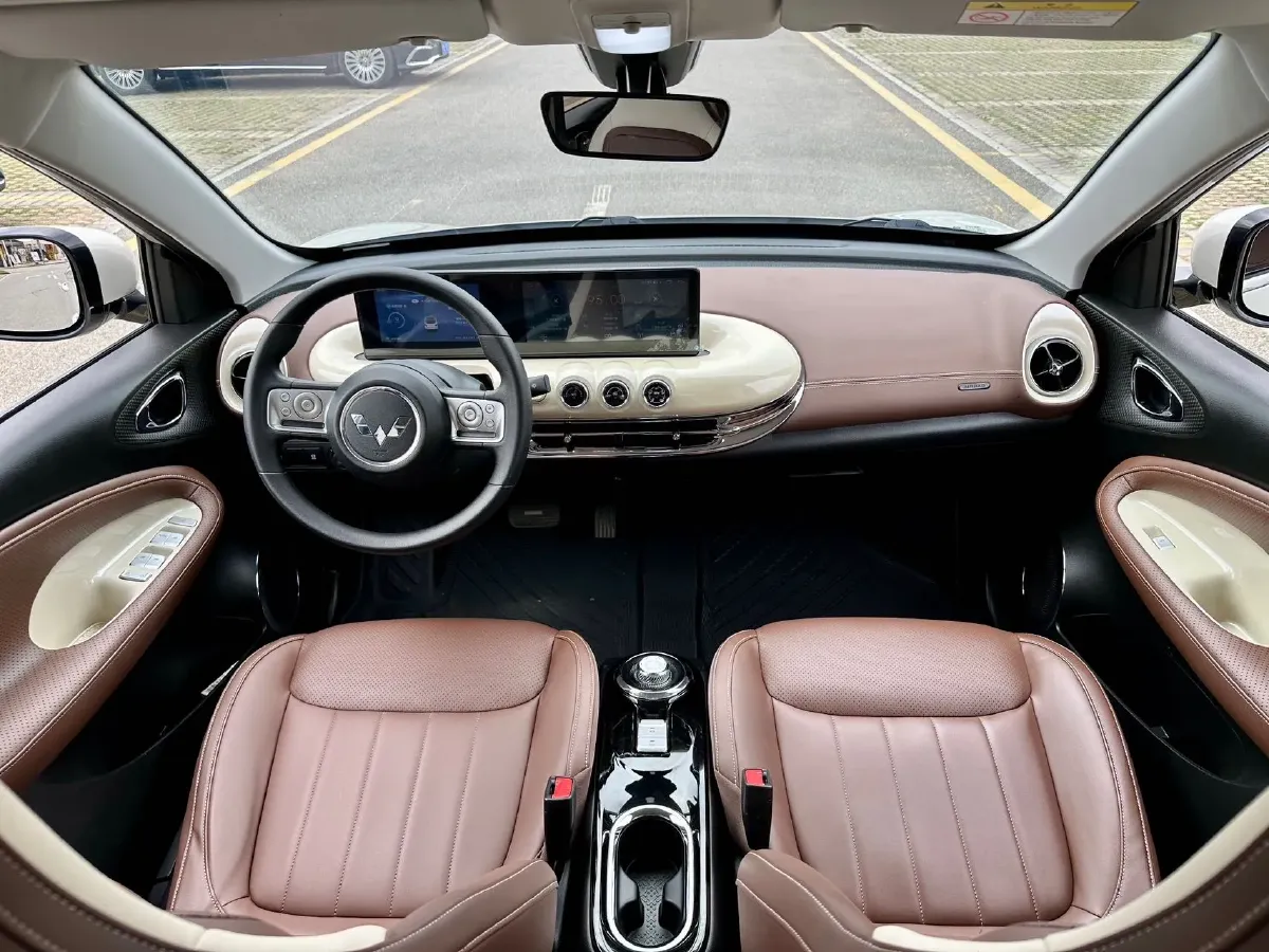 2023 WuLing BinGuo BEV 31.9KWH,autocango,china used car exporter,china ev exporter,chinese used car exporter,chinese used ev exporter