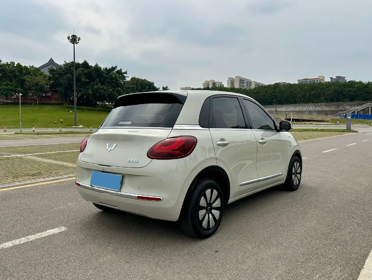 2023 WuLing BinGuo BEV 31.9KWH,autocango,china used car exporter,china ev exporter,chinese used car exporter,chinese used ev exporter