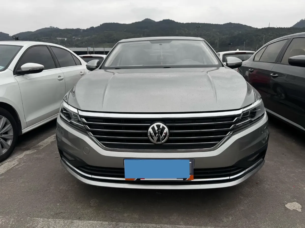 2018 Landwind XiaoYao 1.5T 163HP L4 CVT,autocango,china used car exporter,china ev exporter,chinese used car exporter,chinese used ev exporter
