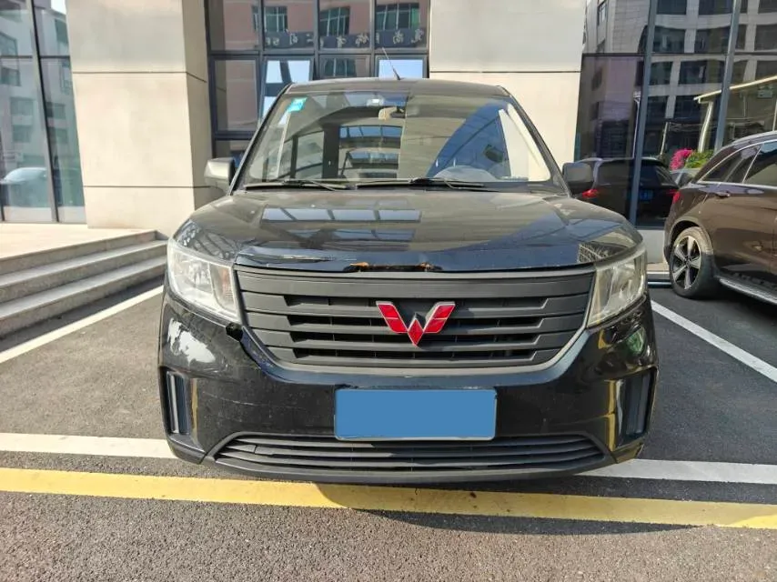 2019 WuLing HongGuang Plus 1.5T 147HP L4 6MT,autocango,china used car exporter,china ev exporter,chinese used car exporter,chinese used ev exporter