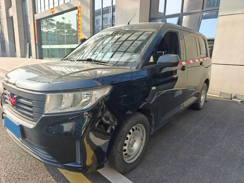 2019 WuLing HongGuang Plus 1.5T 147HP L4 6MT,autocango,china used car exporter,china ev exporter,chinese used car exporter,chinese used ev exporter