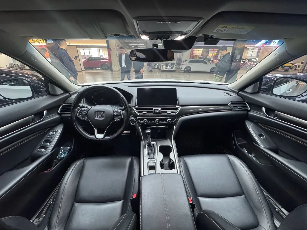2022 Honda Accord 1.5T 194HP L4 CVT,autocango,china used car exporter,china ev exporter,chinese used car exporter,chinese used ev exporter