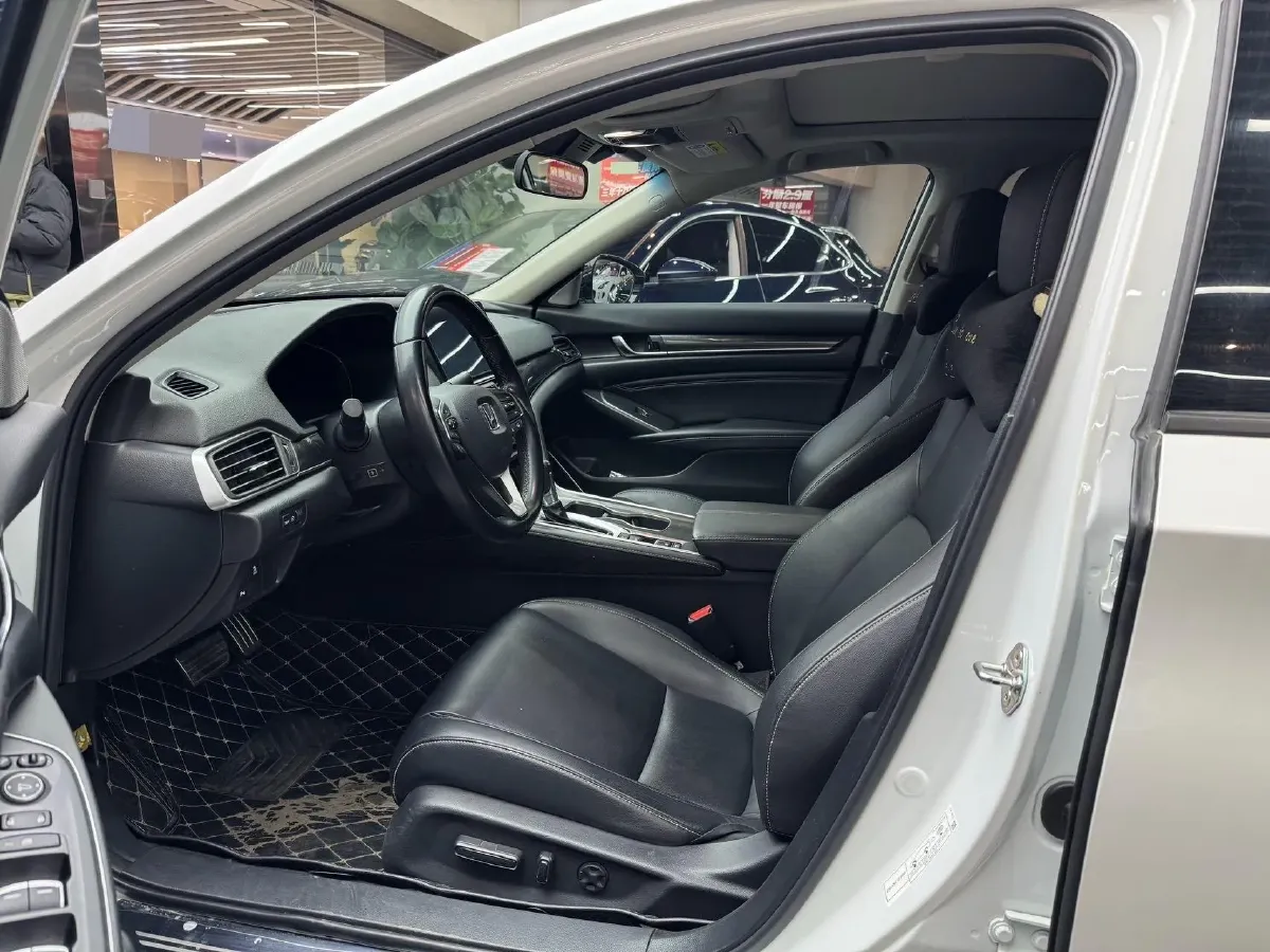 2022 Honda Accord 1.5T 194HP L4 CVT,autocango,china used car exporter,china ev exporter,chinese used car exporter,chinese used ev exporter