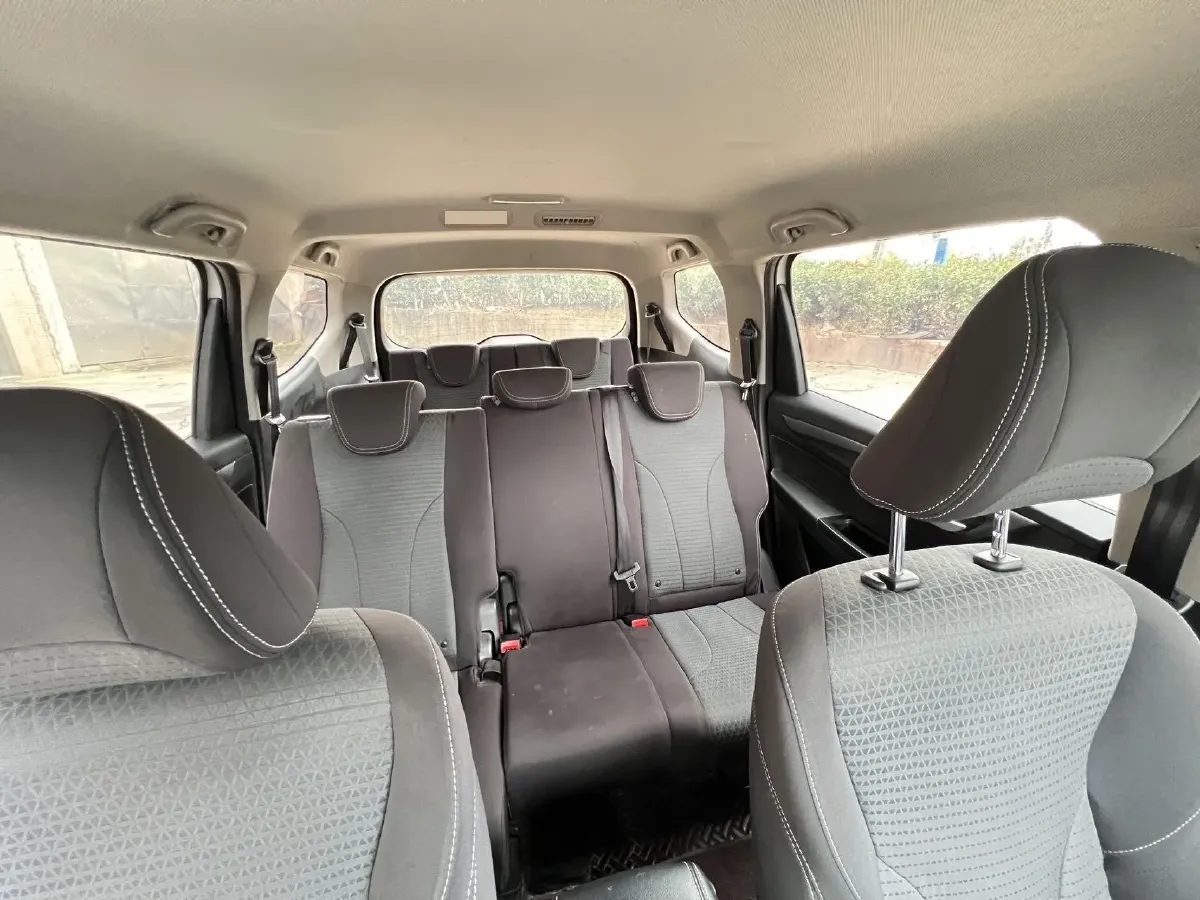 2021 BaoJun 730 1.5T 147HP L4 CVT,autocango,china used car exporter,china ev exporter,chinese used car exporter,chinese used ev exporter