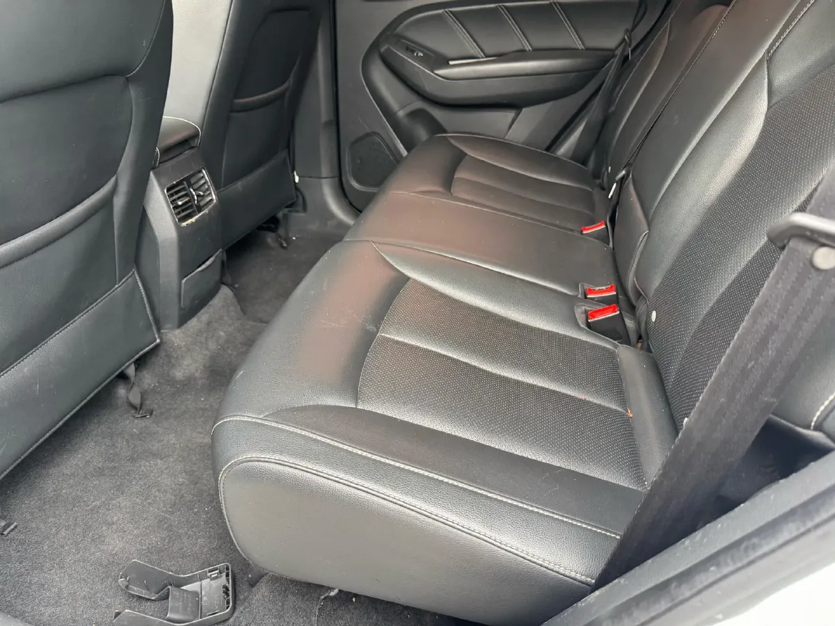 2016 Roewe RX5 2.0T 220HP L4 6DCT,autocango,china used car exporter,china ev exporter,chinese used car exporter,chinese used ev exporter