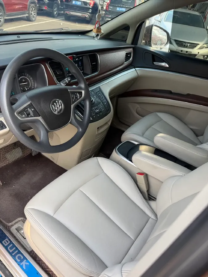 2018 Buick GL8 2.0T 260HP L4 6AT,autocango,china used car exporter,china ev exporter,chinese used car exporter,chinese used ev exporter