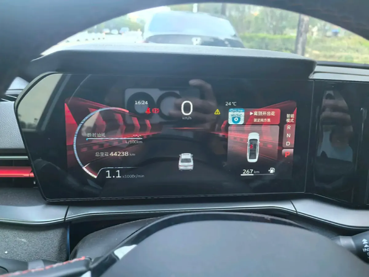 2022 Geely Binray 1.5T 181HP L4 7DCT,autocango,china used car exporter,china ev exporter,chinese used car exporter,chinese used ev exporter