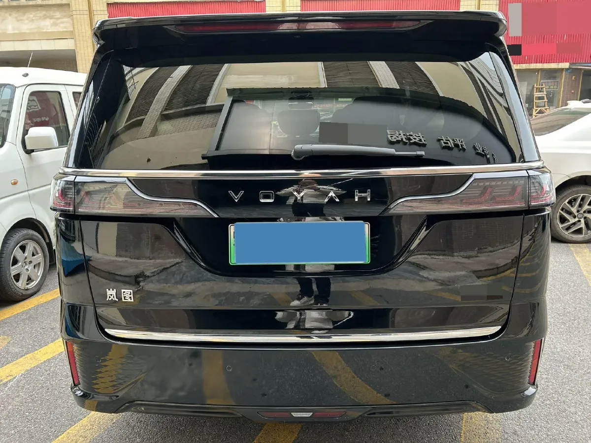 2022 Voyah Dream BEV 82KWH,autocango,china used car exporter,china ev exporter,chinese used car exporter,chinese used ev exporter