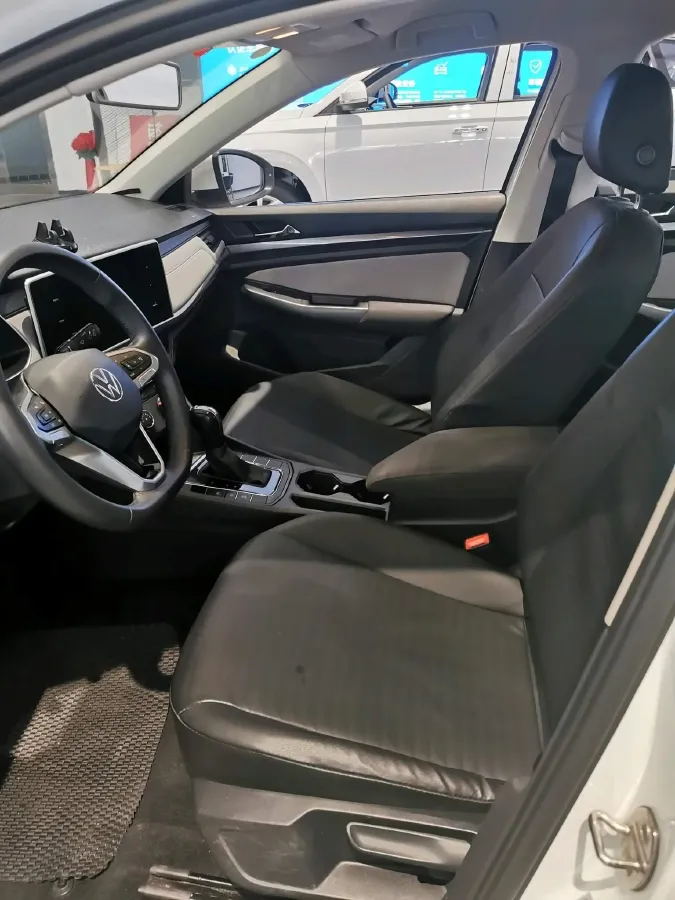 2024 Volkswagen Bora 1.2T 116HP L4 7DCT,autocango,china used car exporter,china ev exporter,chinese used car exporter,chinese used ev exporter