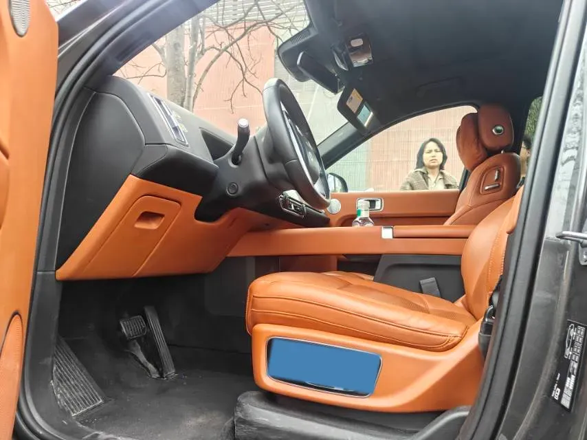 2023 Li L8 Range Extended 154HP REEV 40.9KWH,autocango,china used car exporter,china ev exporter,chinese used car exporter,chinese used ev exporter