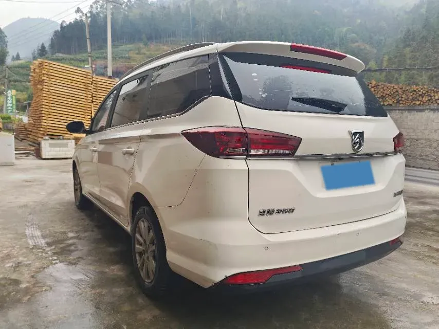2019 BaoJun 360 1.5L 105HP L4 CVT,autocango,china used car exporter,china ev exporter,chinese used car exporter,chinese used ev exporter