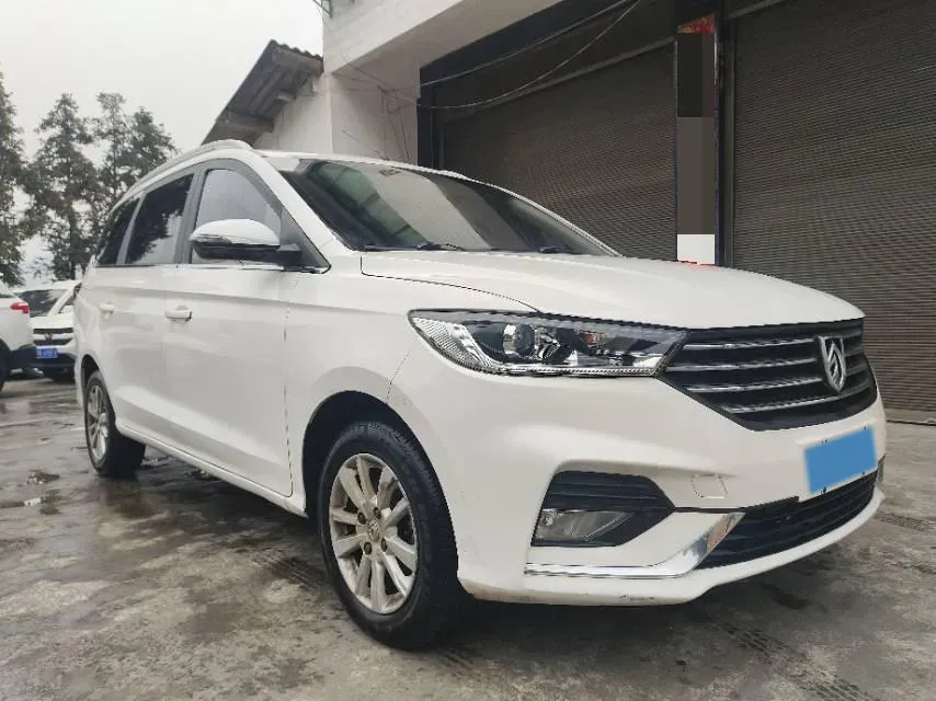 2019 BaoJun 360 1.5L 105HP L4 CVT,autocango,china used car exporter,china ev exporter,chinese used car exporter,chinese used ev exporter