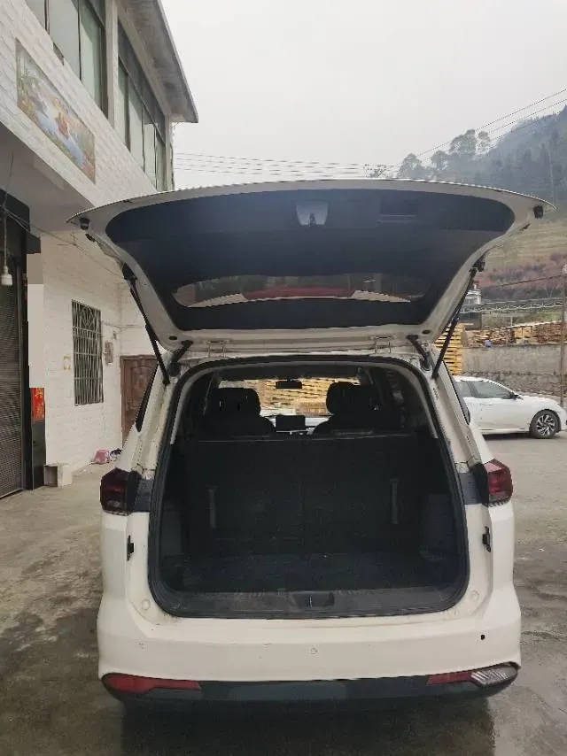 2019 BaoJun 360 1.5L 105HP L4 CVT,autocango,china used car exporter,china ev exporter,chinese used car exporter,chinese used ev exporter