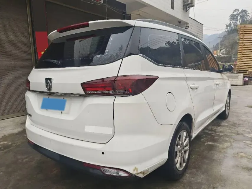 2019 BaoJun 360 1.5L 105HP L4 CVT,autocango,china used car exporter,china ev exporter,chinese used car exporter,chinese used ev exporter