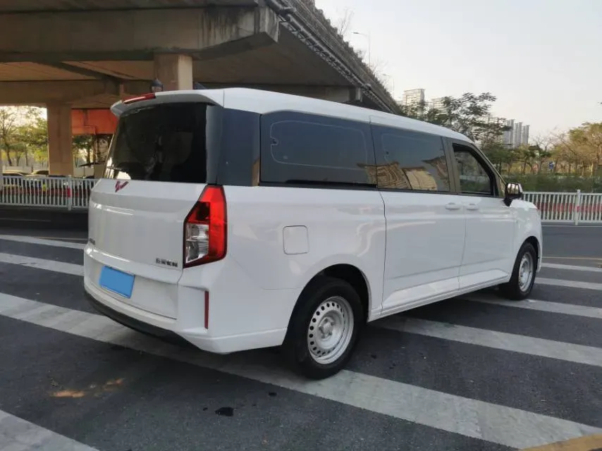 2021 WuLing ZhengChen 1.5T 147HP L4 6MT,autocango,china used car exporter,china ev exporter,chinese used car exporter,chinese used ev exporter