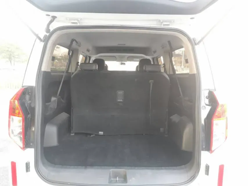 2021 WuLing ZhengChen 1.5T 147HP L4 6MT,autocango,china used car exporter,china ev exporter,chinese used car exporter,chinese used ev exporter