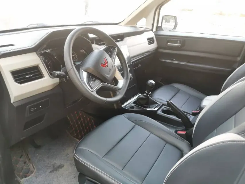 2021 WuLing ZhengChen 1.5T 147HP L4 6MT,autocango,china used car exporter,china ev exporter,chinese used car exporter,chinese used ev exporter