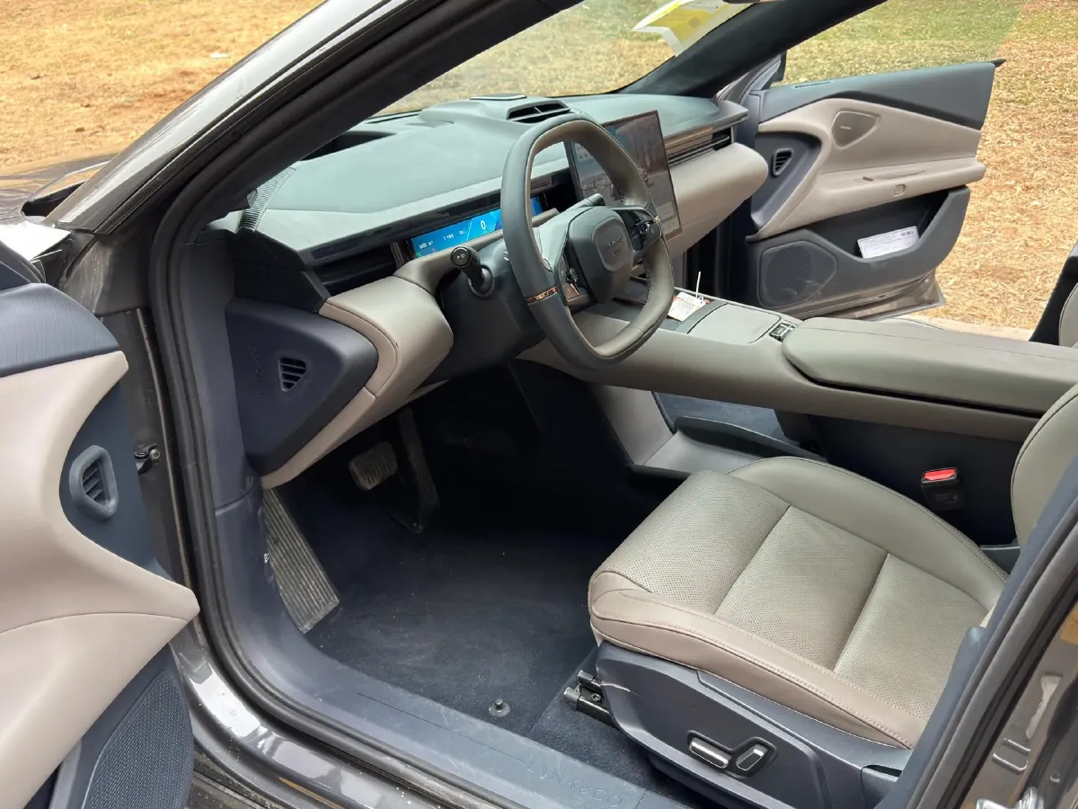 2024 LYNK&CO Z10 BEV 95KWH,autocango,china used car exporter,china ev exporter,chinese used car exporter,chinese used ev exporter