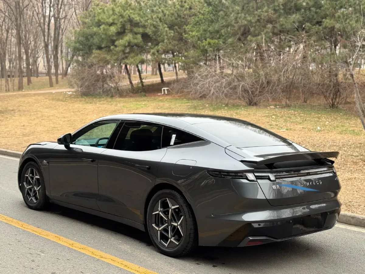 2024 LYNK&CO Z10 BEV 95KWH,autocango,china used car exporter,china ev exporter,chinese used car exporter,chinese used ev exporter